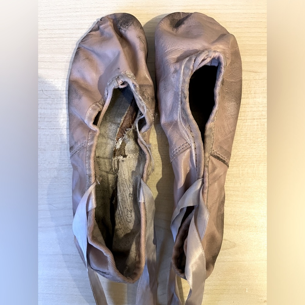Ballet slippers w ribbons